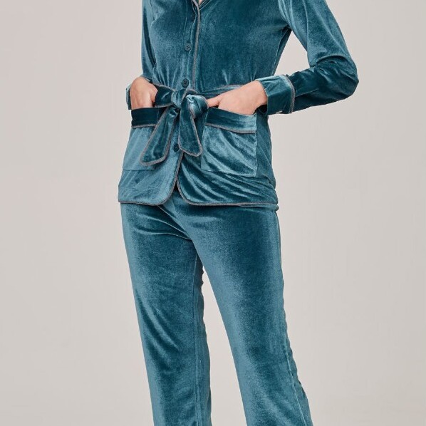 Pigiama Donna in ciniglia, pantalone senza polsino     Composizione Tessuto: 100% pl Colore: ottanio, viola