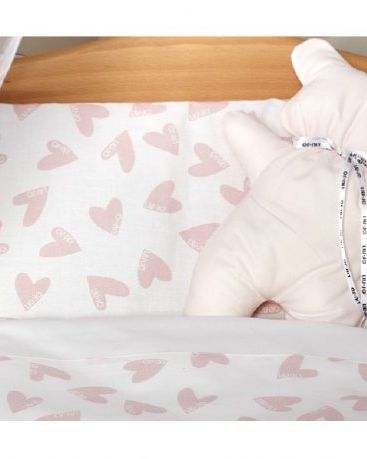 Completo Lenzuola 3 pezzi per culla o carrozzina 1 Lenzuolo sopra 90×120 cm 1 lenzuolo sotto con angoli 1 federa 45×30 cm   Composizione: 100% cotone Varianti: bianco/azzurro, bianco/rosa