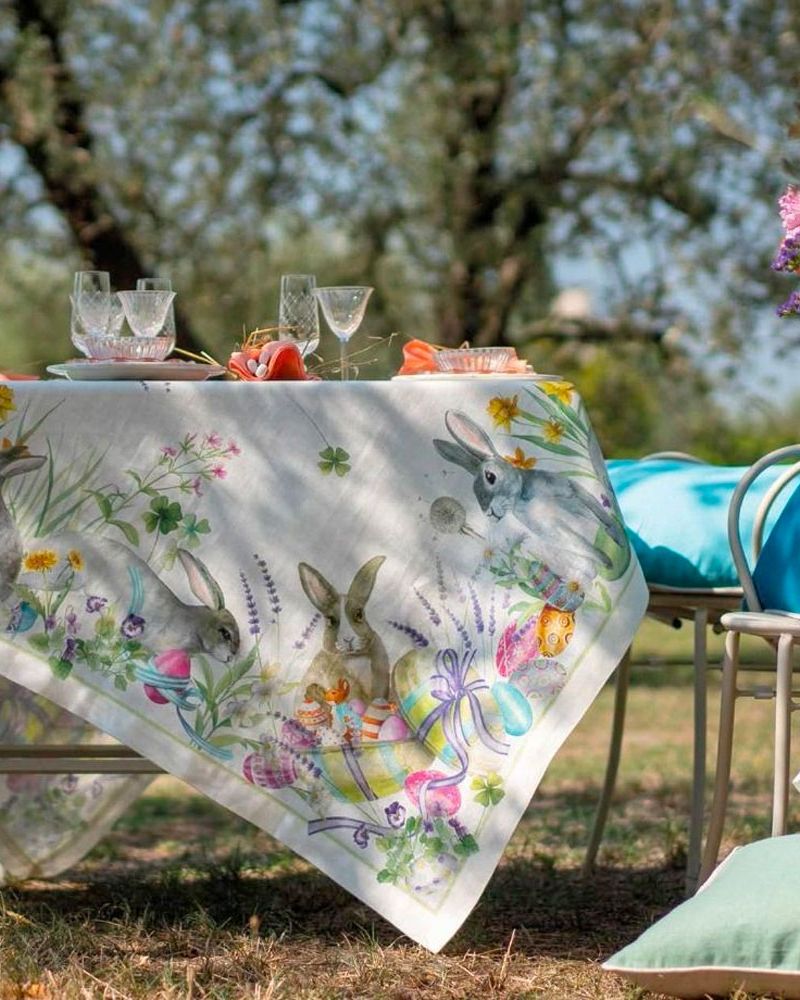 Tovaglia in lino stampato Composizione Tessuto: 100% lino stampato Variante: crema