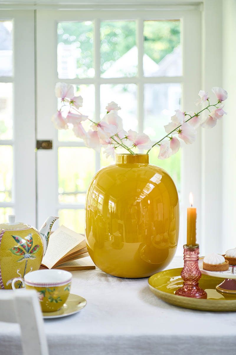 Vaso in metallo giallo 32 cm