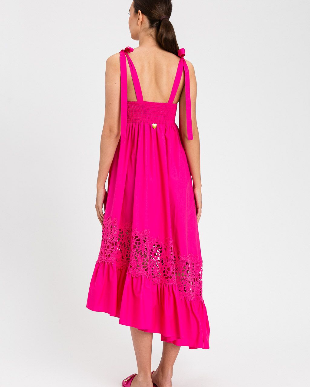 Abito Asimmetrico con Bretelle e Ricamo Crochet